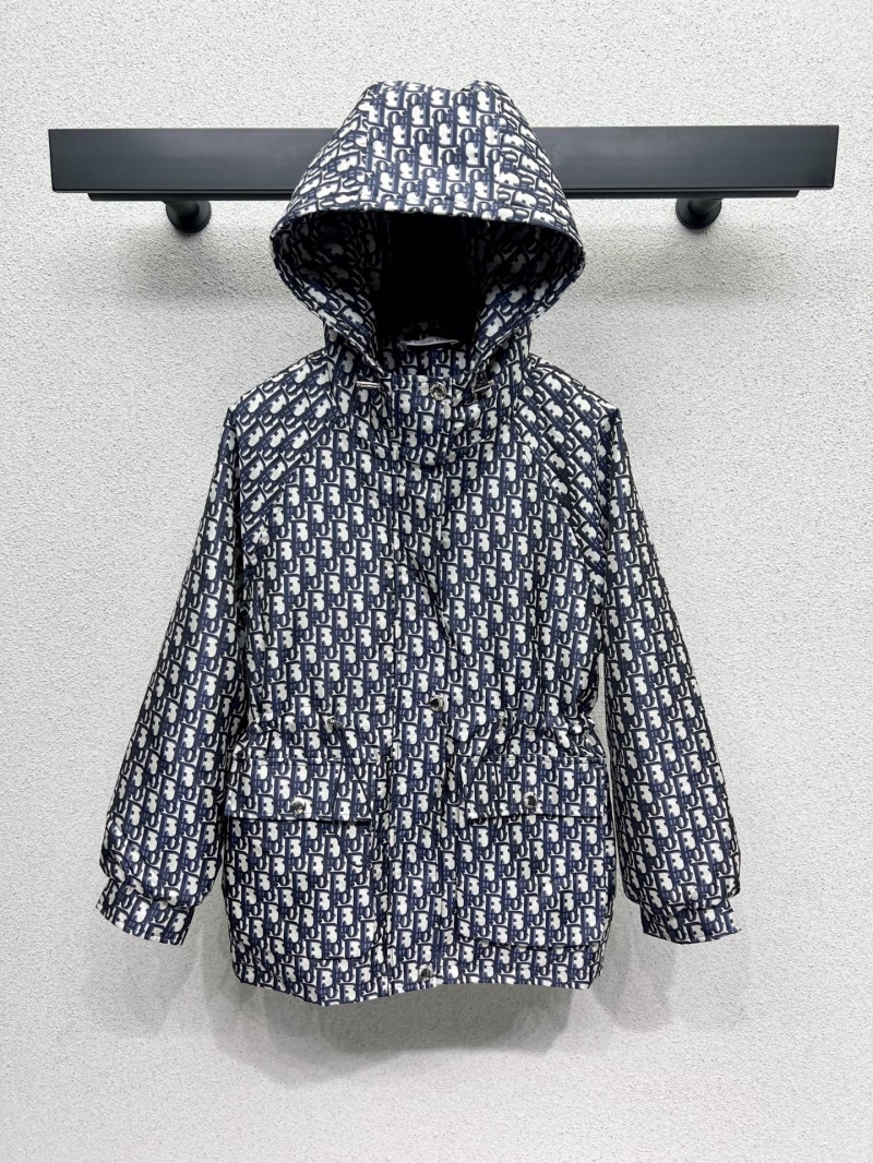 chr1st1an D10r outwear